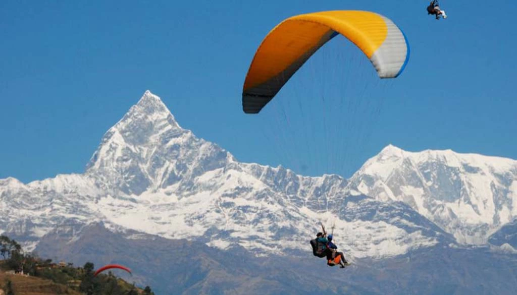 paragliding in nepal